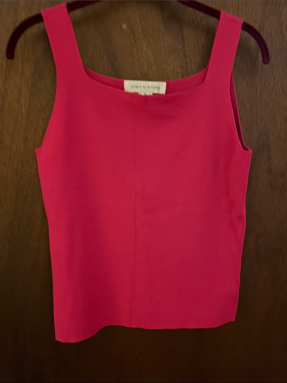 Jones, New York medium 54%nylon 46% rayon hot pink tank top new no tags